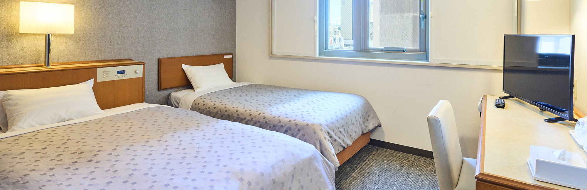 ツインルーム 室内